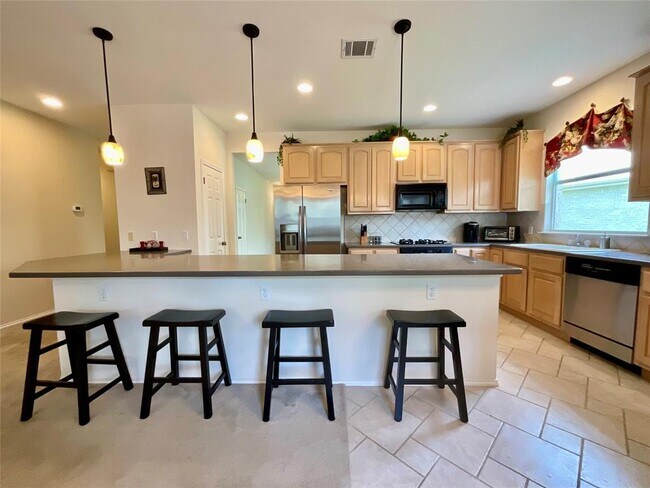 Building Photo - 7008 Albacete Ln