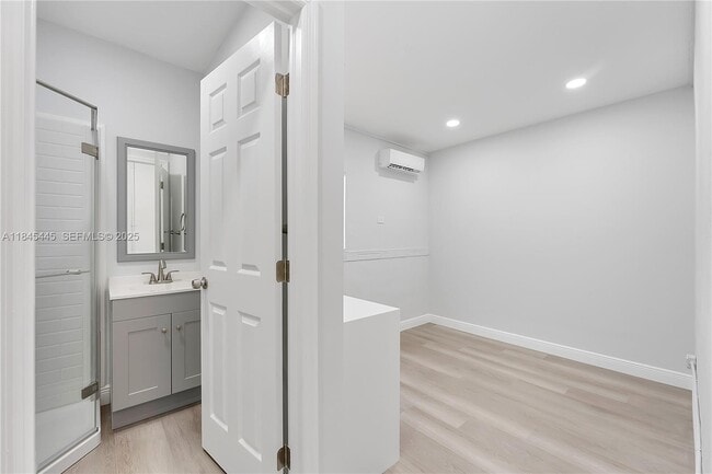 Building Photo - 2227 Cody St