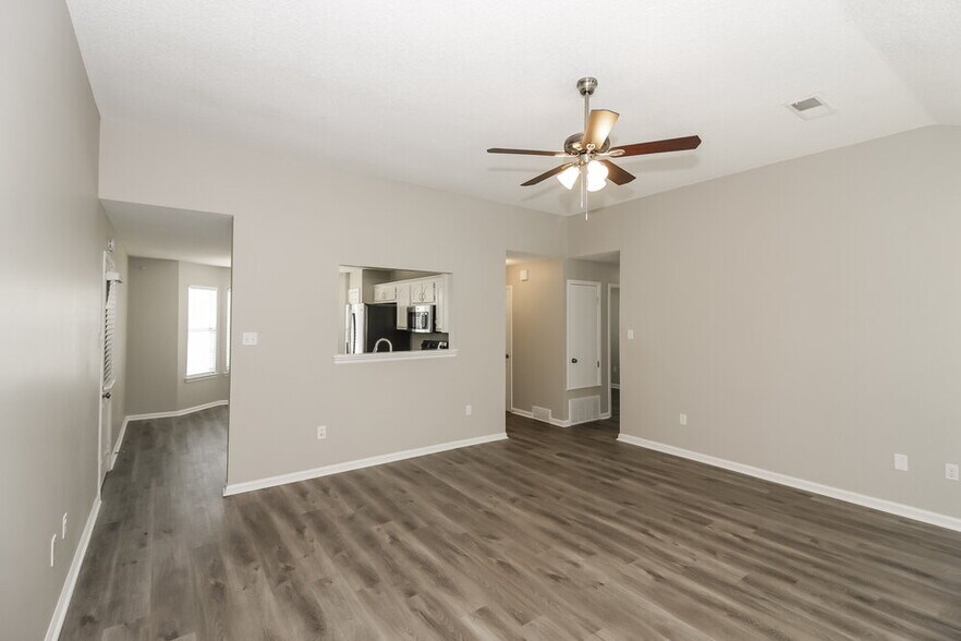 Building Photo - 9831 Riggan Dr