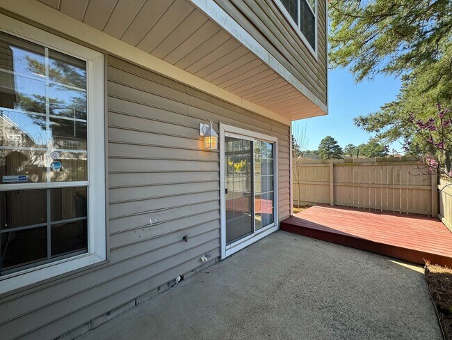 Building Photo - Welcome to this beautifully renovated detached condo!