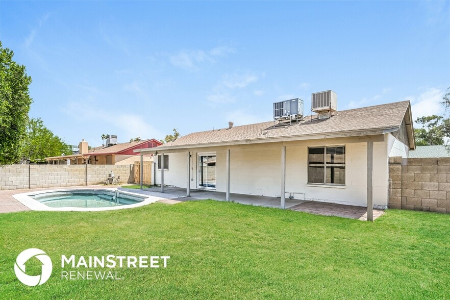 Building Photo - 9022 N 63rd Dr