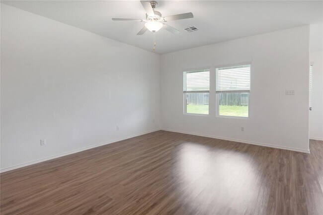 Building Photo - 421 Bluejack Wy