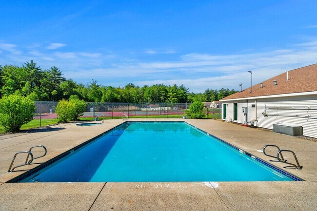 Building Photo - 807 White Cedar Blvd