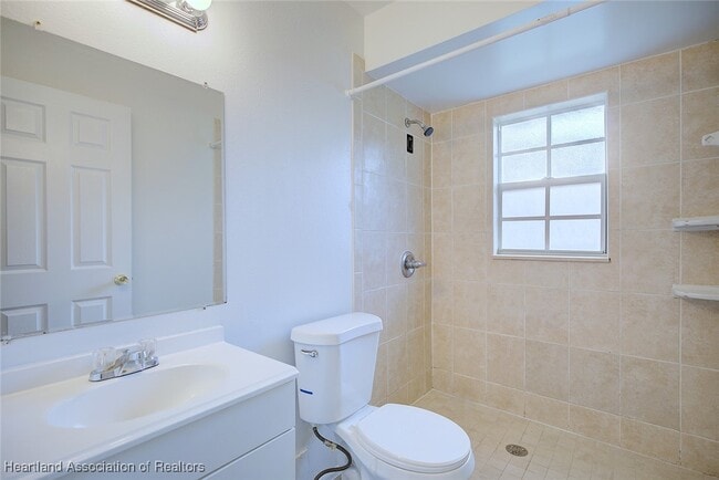 Building Photo - 640 Placid Lakes Blvd