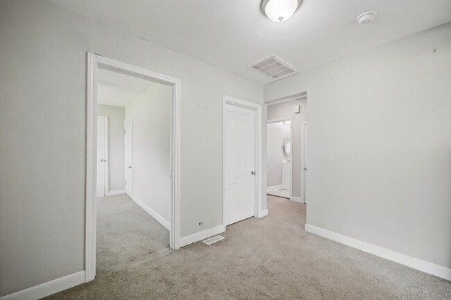 Building Photo - 3600 Mariner Ave