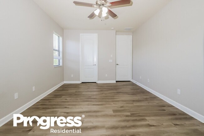 Building Photo - 3805 Aspen Leaf Dr