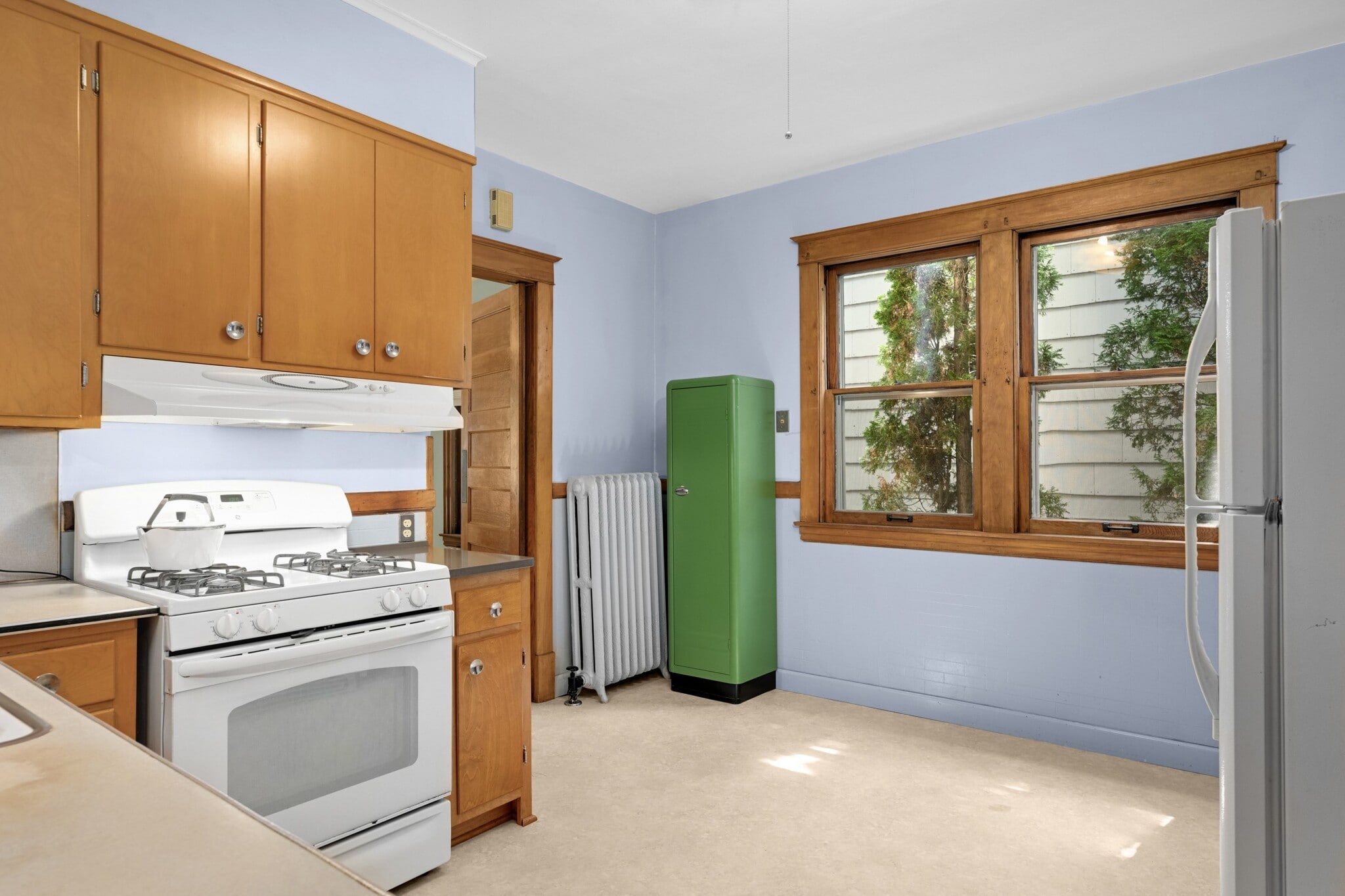 kitchen - 2220 26th Ave S