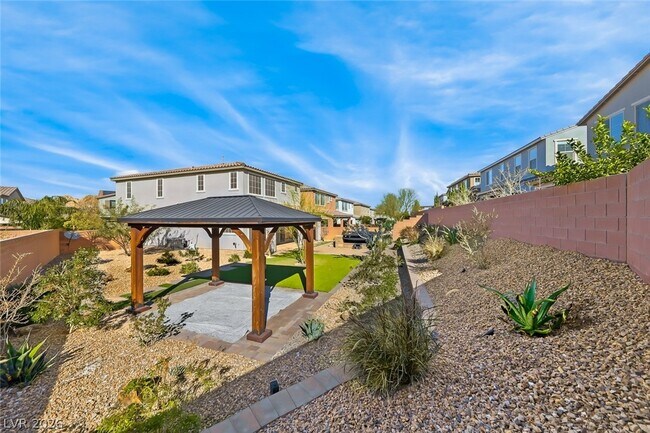 Building Photo - 11 Flora Sagio Ave