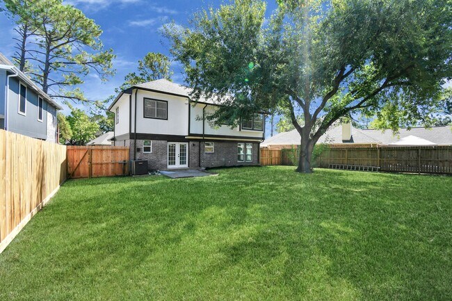 Building Photo - 14326 Little Willow Walk