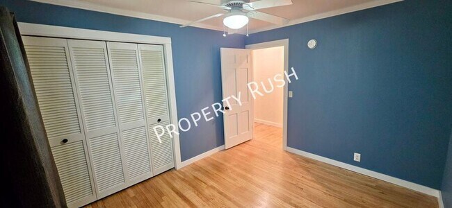 Building Photo - 3229 Westonia Dr