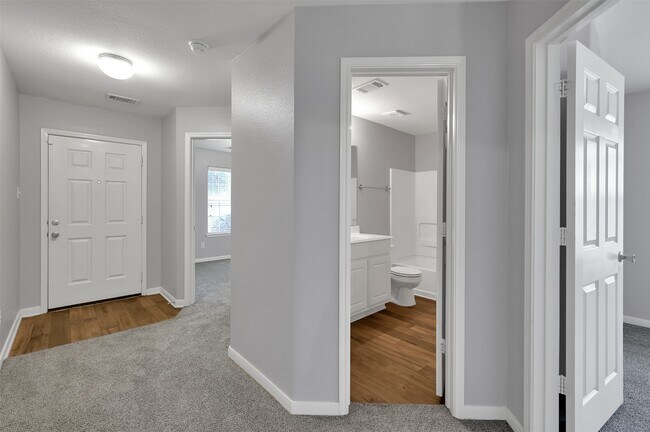 Building Photo - 4322 Medina River Loop