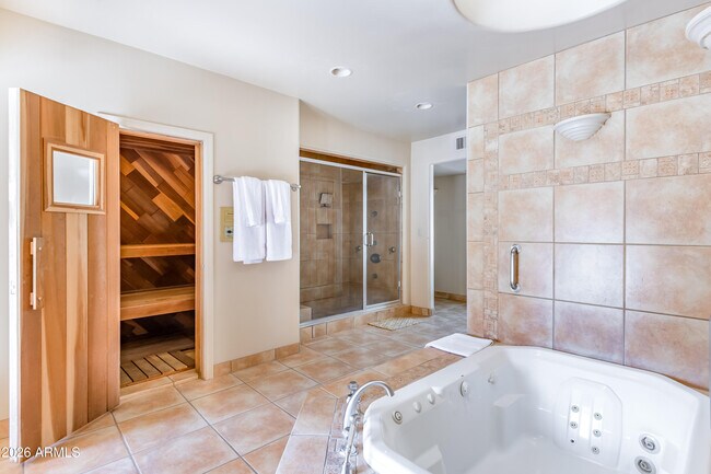 Building Photo - 7156 Oakmont Dr