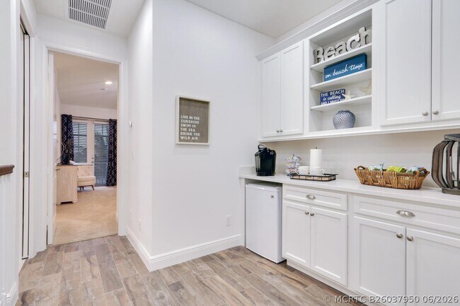 Building Photo - 114 Ocean Breeze Dr