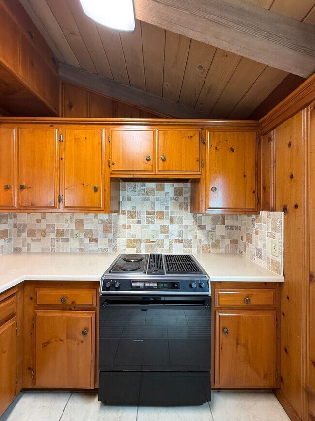 Building Photo - 161 Palm Ct Dr