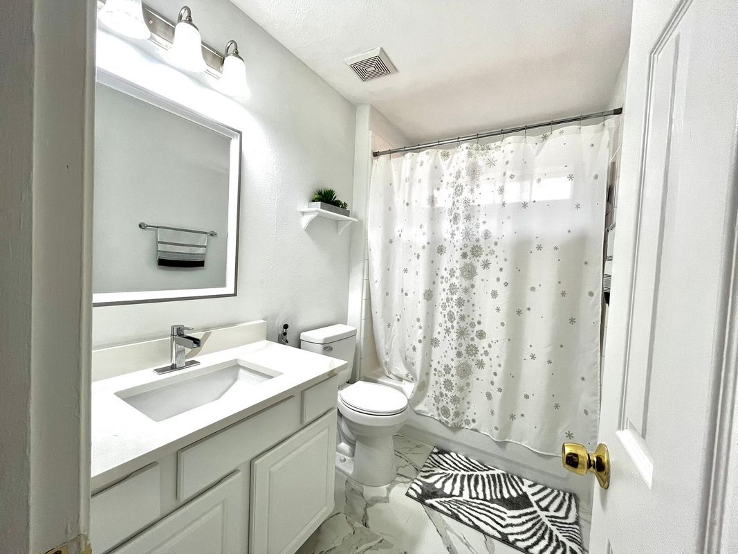 Building Photo - 10807 Summer Meadows Ct