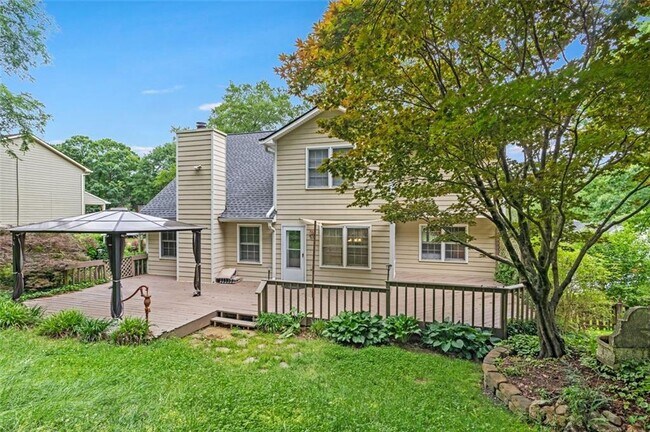 Building Photo - 1880 Meadowchase Ct