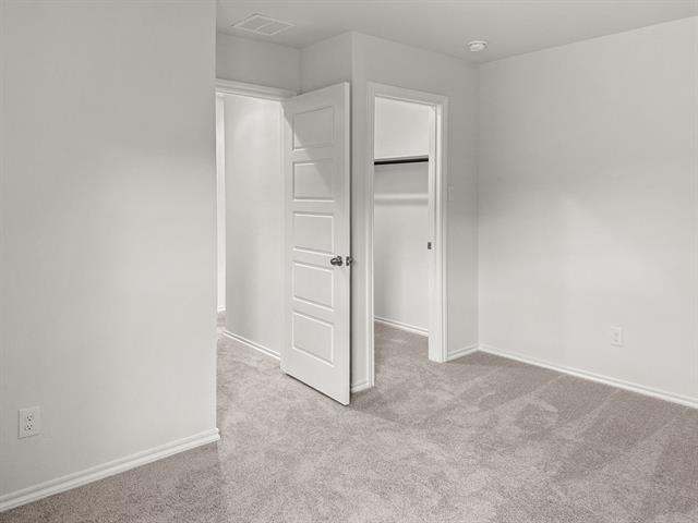 Building Photo - 1908 Iris Rd