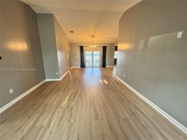Building Photo - 13941 SW 136th Pl