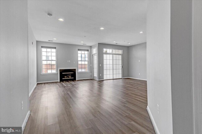 Building Photo - 11575 Cavalier Landing Ct