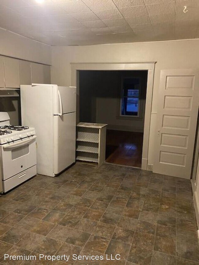Building Photo - 3 br, 1 bath House - 1121 Oak Street
