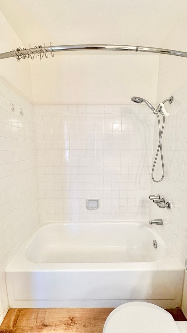 Building Photo - Beautiful, End Unit Condo, in the Very Des...