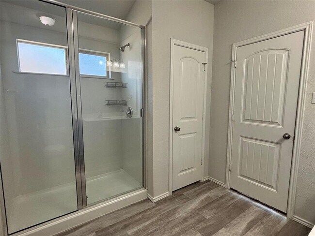 Building Photo - 111 Lillian Dr