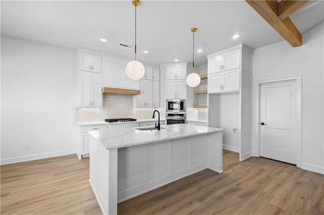 Building Photo - 1810 Peacock Rd