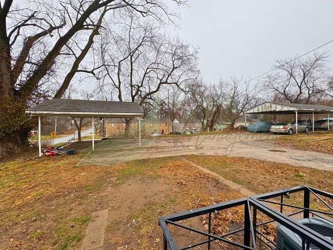 Building Photo - DUPLEX IN INDEPENDENCE!!!!