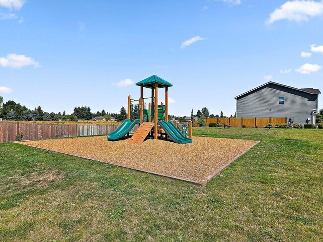 Building Photo - 15065 Iverson Lp SE