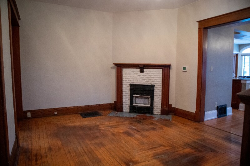 Building Photo - 158 S Church St