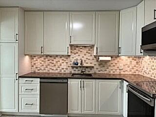 Building Photo - 671 Liberty Pointe Dr