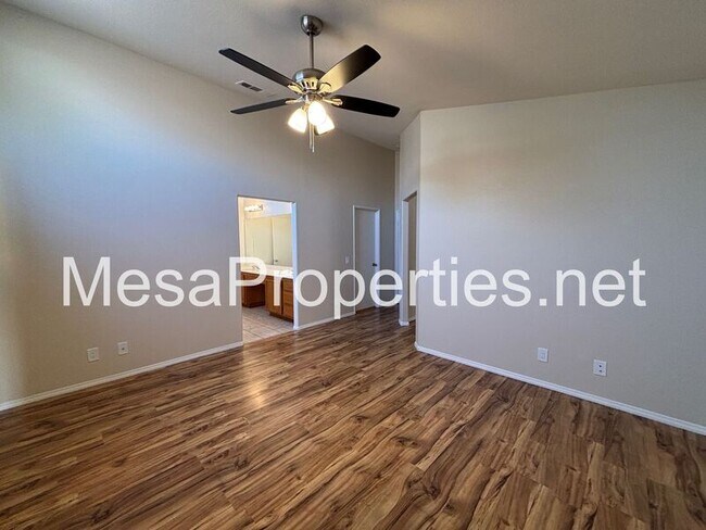 Building Photo - 14390 Hillsborough Dr