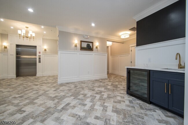 Building Photo - 2435 Lamington Rd