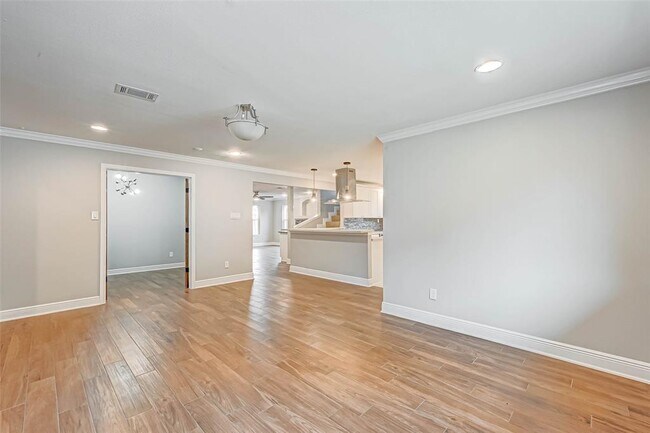 Building Photo - 5611 Nina Lee Ln