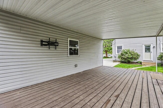Building Photo - 2799 Brandon Rd