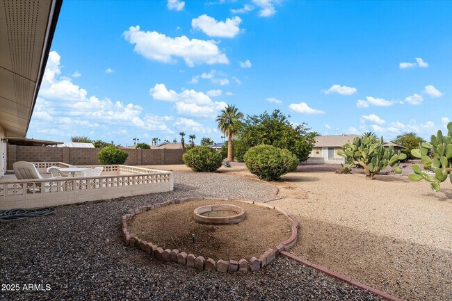 Building Photo - 10528 W Tumblewood Dr