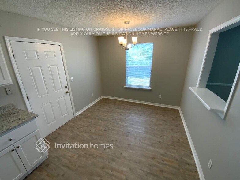 Building Photo - 10828 Losco Jct Dr