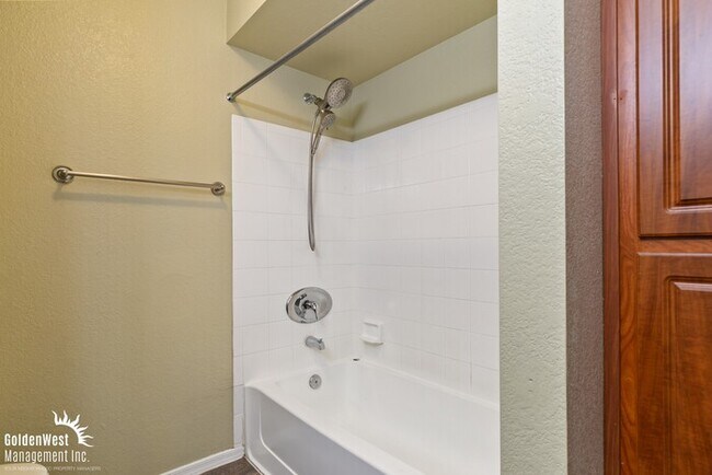 Building Photo - Beautiful 2Bdm 2Ba Condo at the Base of North Mountain Preserve!