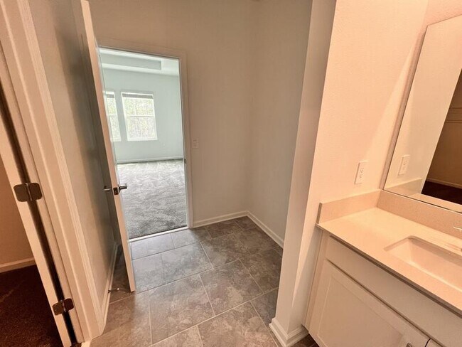Building Photo - 6442 Pine Warbler Wy