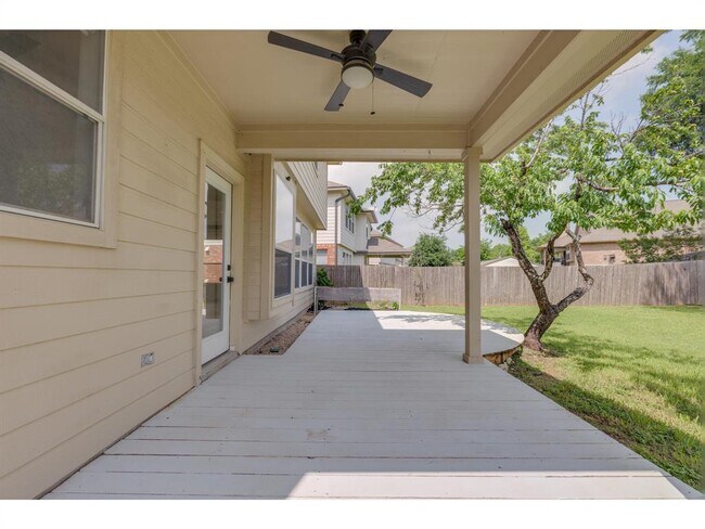 Building Photo - 200 Middle Creek Dr