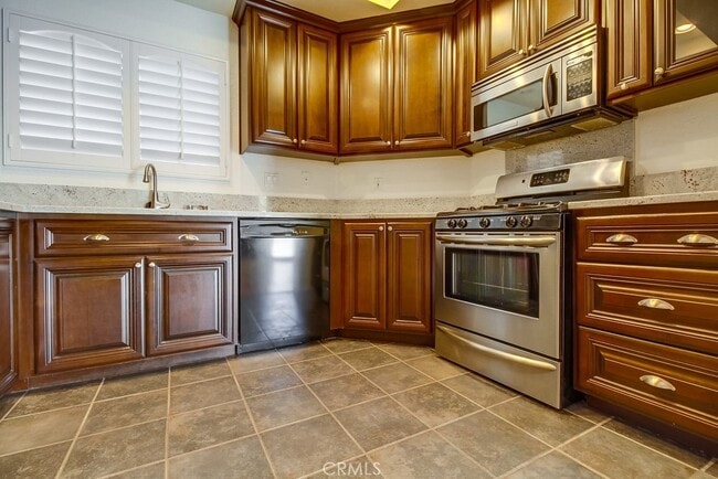 Building Photo - 24351 Marquis Ct