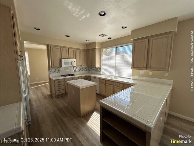 Building Photo - 8589 Coyote Peak Cir