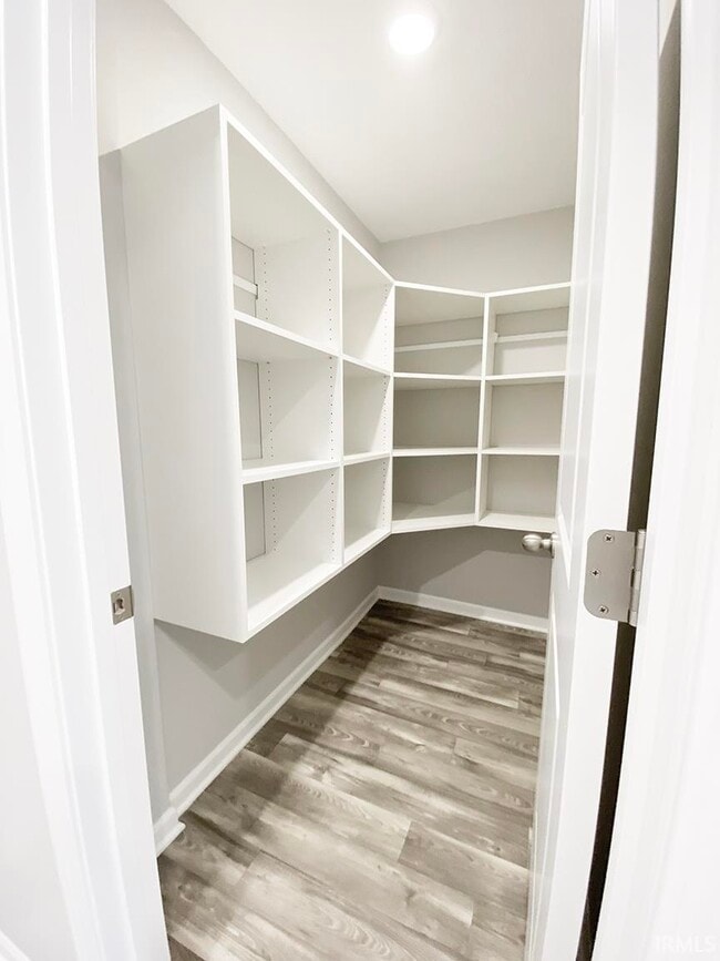 Building Photo - 3595 Canal Square Dr