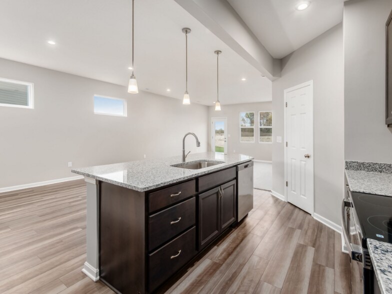 Building Photo - 1550 Day Break Lp