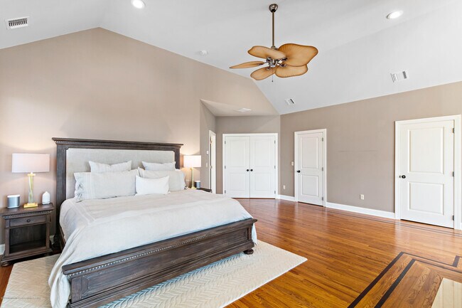 Building Photo - 30 Columbus Dr