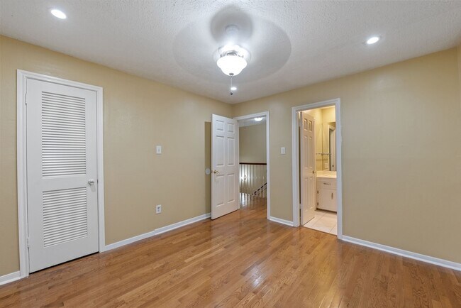 Building Photo - 9719 Godstone Ln