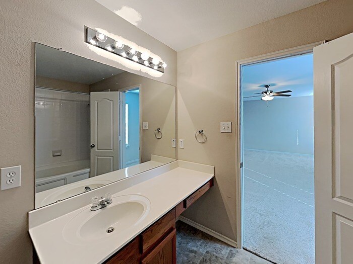 Building Photo - 13868 Sonterra Ranch Rd