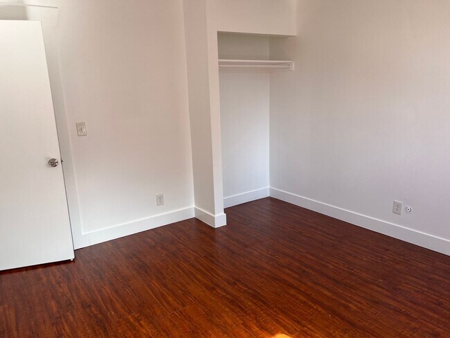 Building Photo - 68 E 200 S
