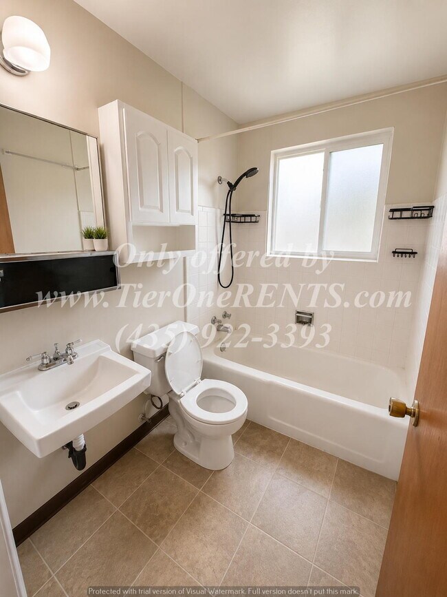 Building Photo - NO DEPOSIT option available for qualified renter!