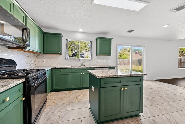 Building Photo - 7115 Renfro Dr